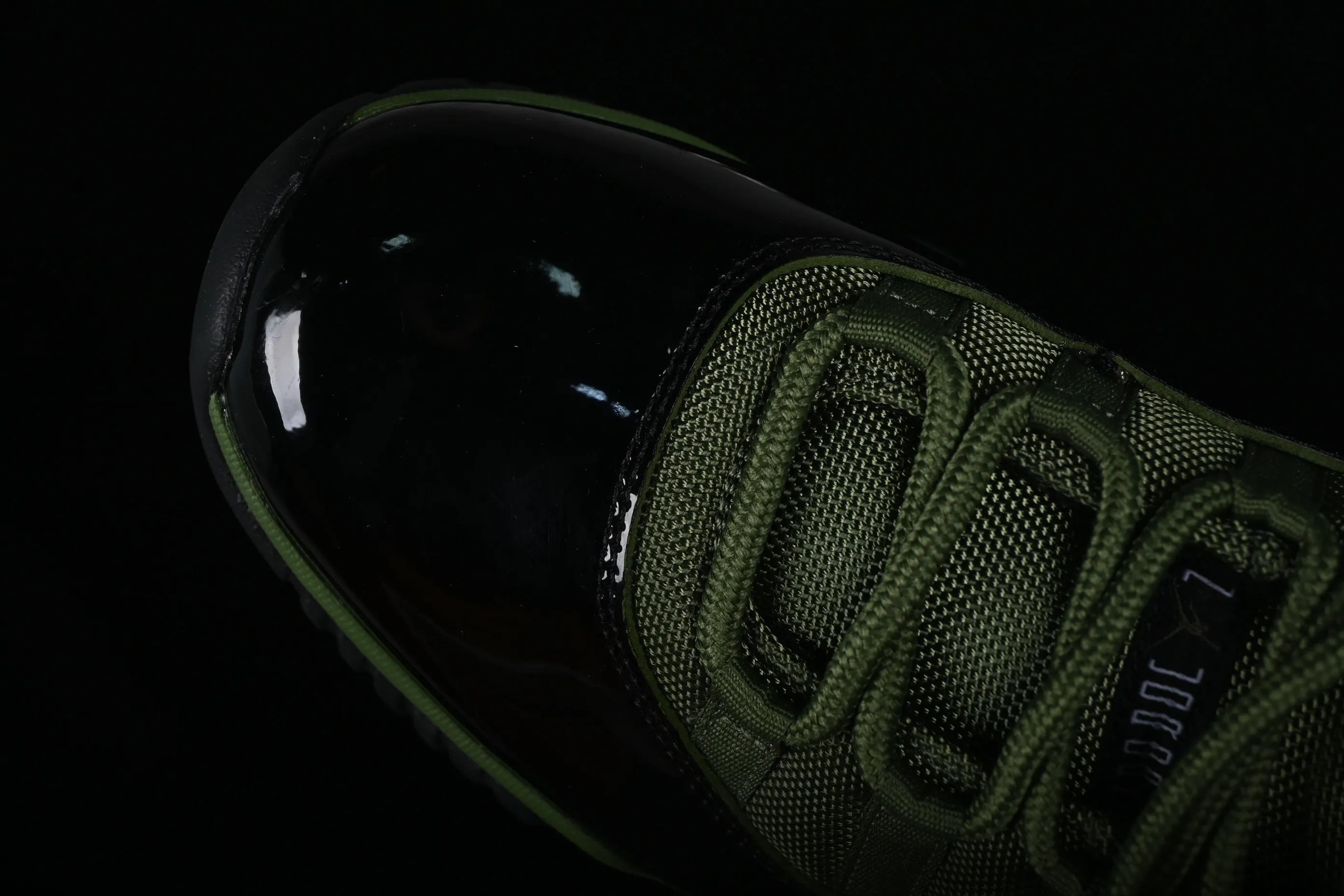 All categories Air Jordan Jordan series basketball shoes Air Jordan 11 Air Jordan 11 Retro AJ11 Joe 11 black and green high-top basketball shoes CT8012-300